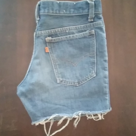 Vintage jean Levi's denim cutoffs - Picture 10 of 11